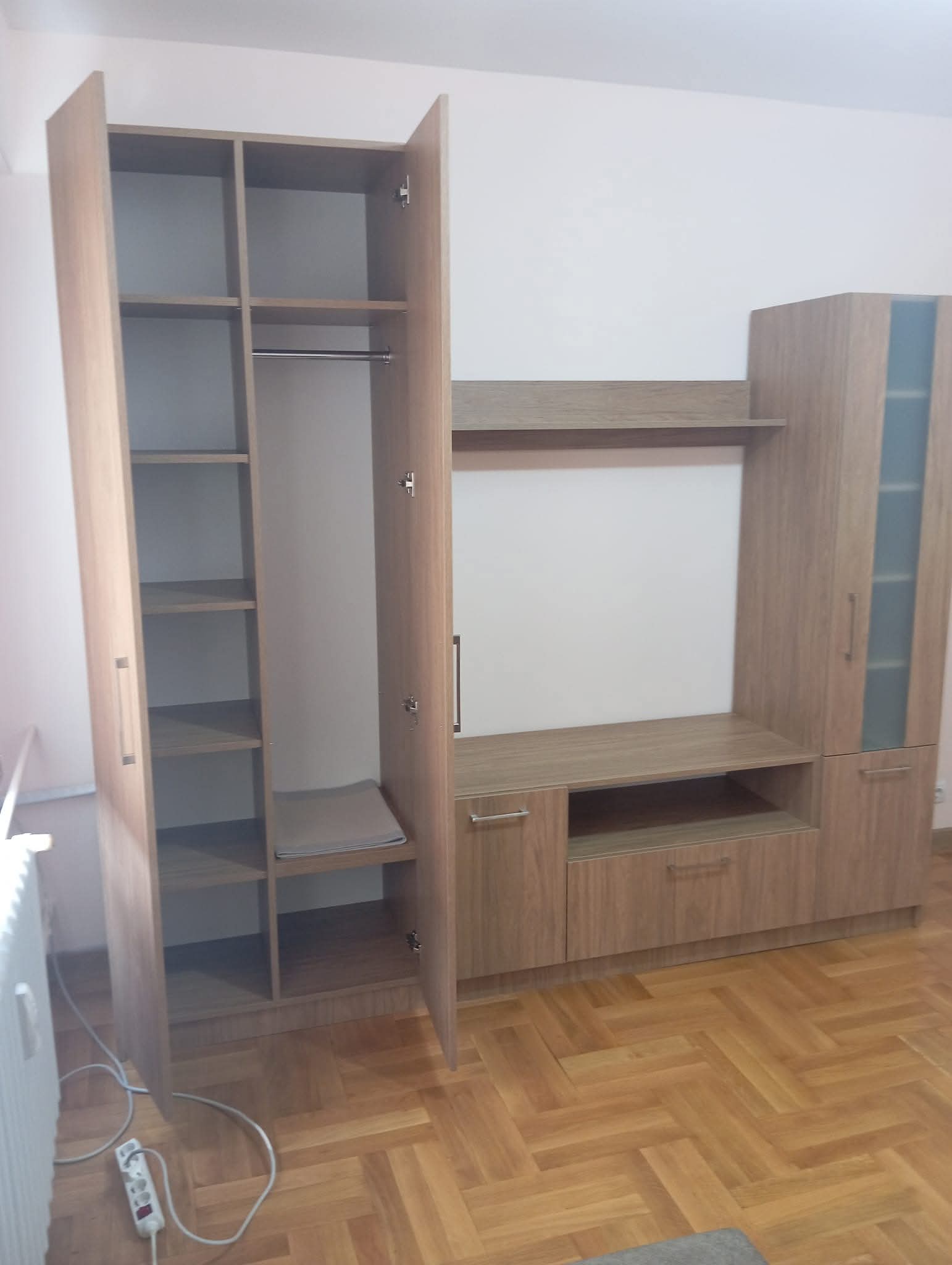 TV шкаф по поръчка Варна